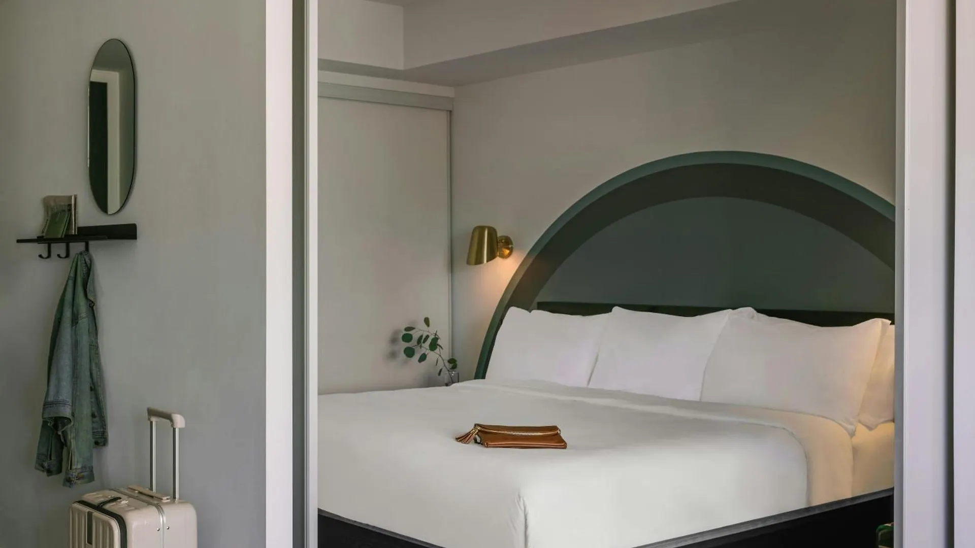 **** Hotel Sonder By Marriott Bonvoy The Liberty Apartments Liberty Village Toronto Canada