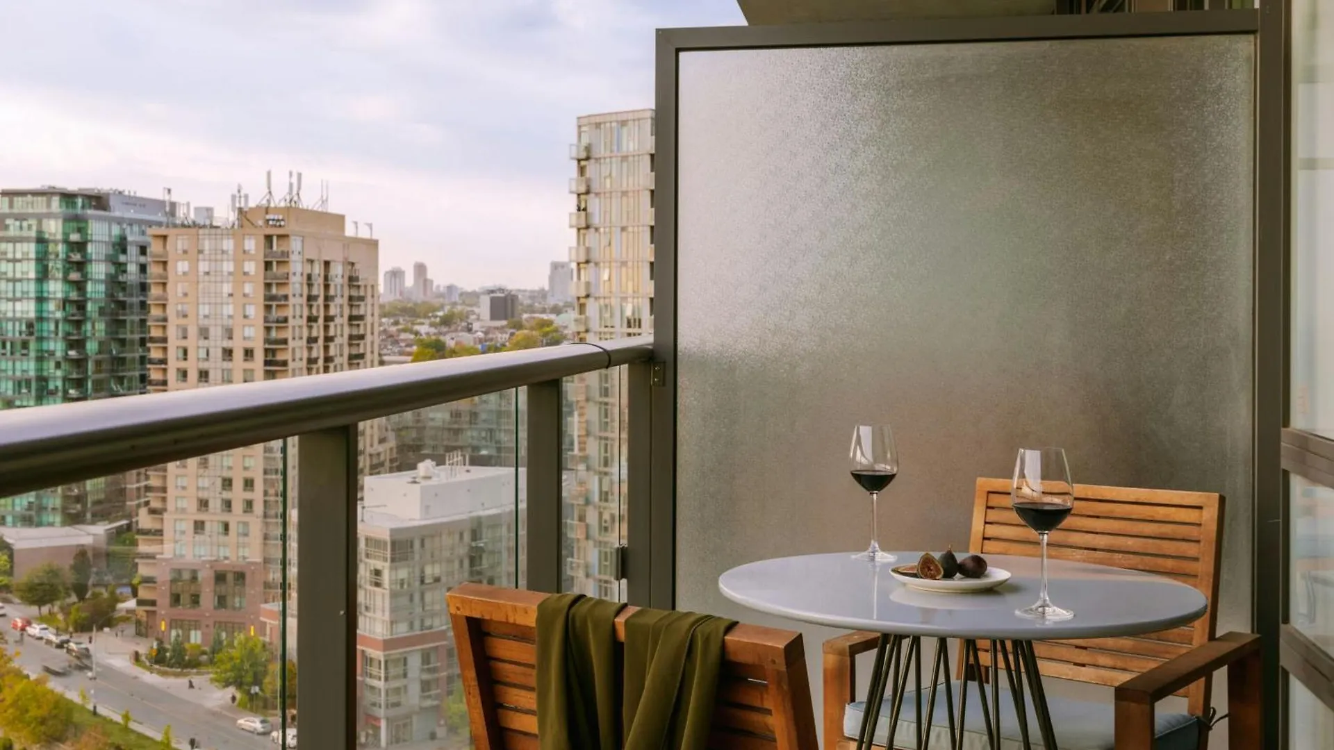 Sonder By Marriott Bonvoy The Liberty Apartments Liberty Village Toronto 4*,