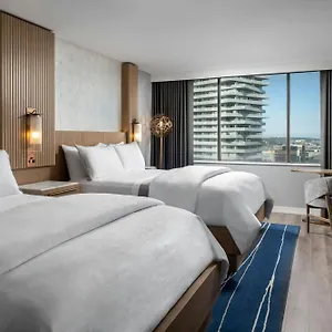 4* Hotel The Westin Harbour Castle,