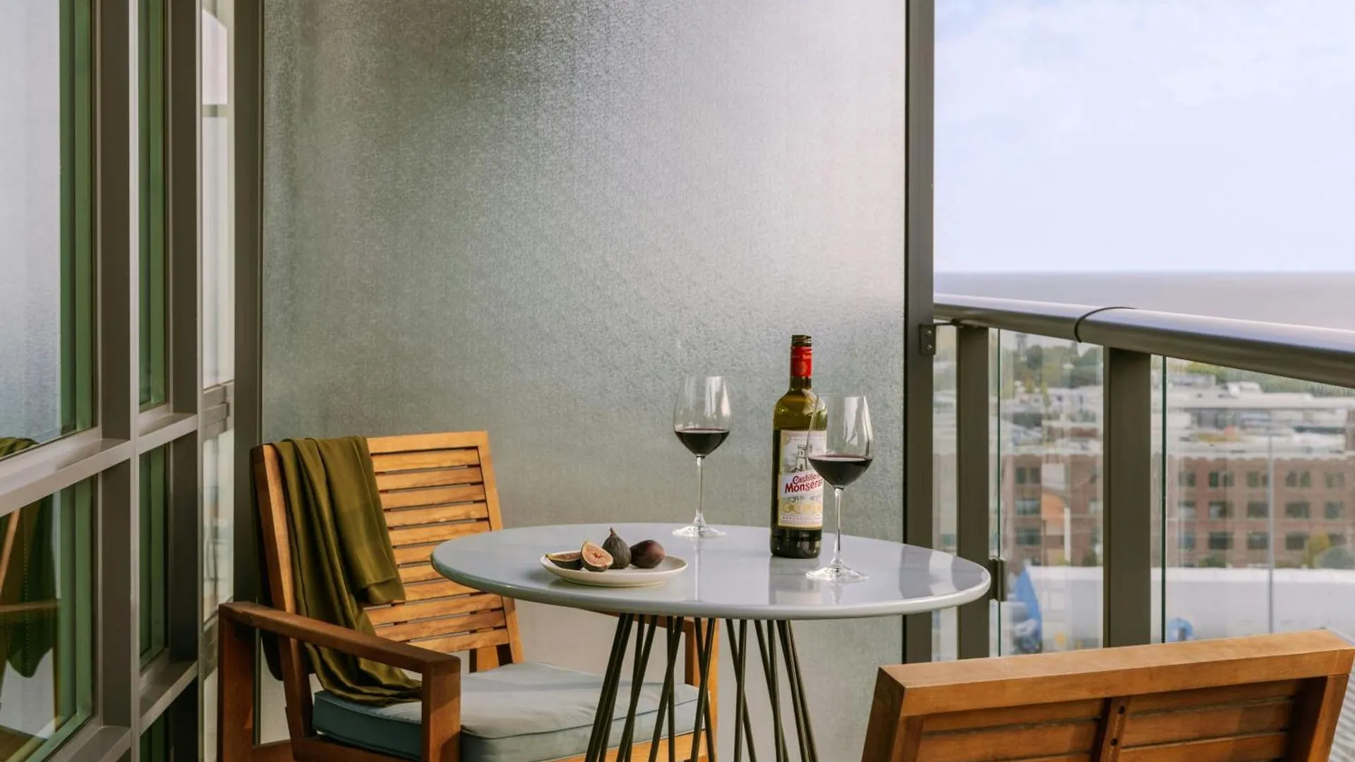 Sonder By Marriott Bonvoy The Liberty Apartments Liberty Village Toronto Otel